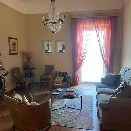 Caracciolo Seafront Charme Holiday home *