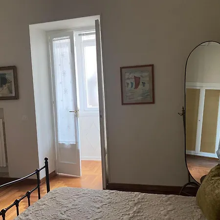 Caracciolo Seafront Charme Tatil Evi