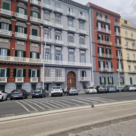Ferienhaus Caracciolo Seafront Charme *